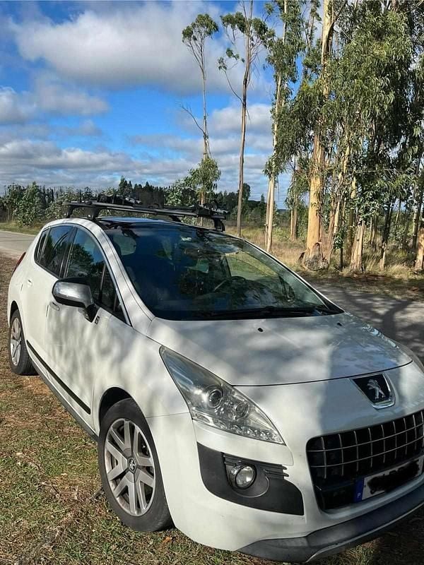 Branco Usado 2012 Peugeot 3008 Carrinha | € 6.900 (Super Preço) - Imagem 1/4