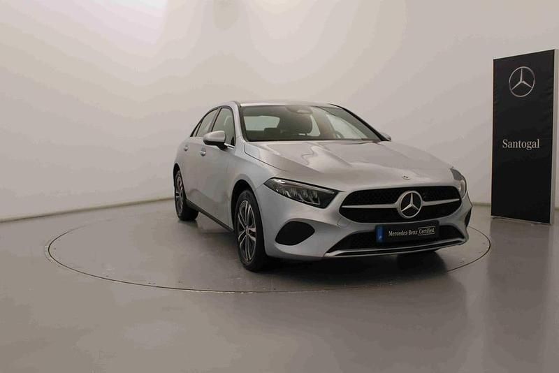 Prateado Usado 2024 Mercedes A250 Sedan | € 35.990 (Preço justo) - Imagem 1/4