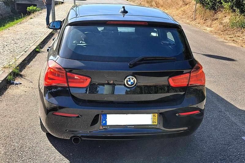 Usado BMW 116 116 HP (85 kW) 2015 Preto Citadino