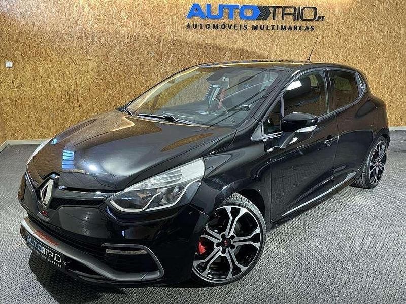 Usado Renault Clio IV 220 HP (161 kW) 2016 Preto