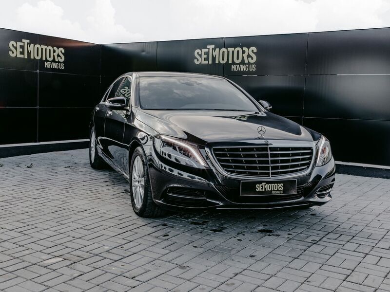 Preto Usado 2017 Mercedes S350 Sedan | € 54.990 - Imagem 1/4