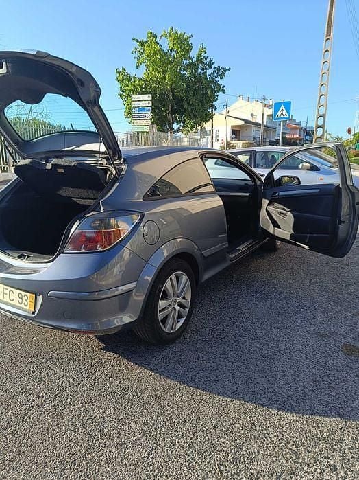 Usado 2008 Opel Astra GTC | € 4.400 (Bom preço) - Imagem 1/4