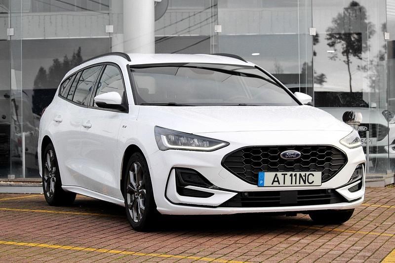 Branco Usado 2022 Ford Focus ST-Line Carrinha | € 22.750 (Caro) - Imagem 1/4