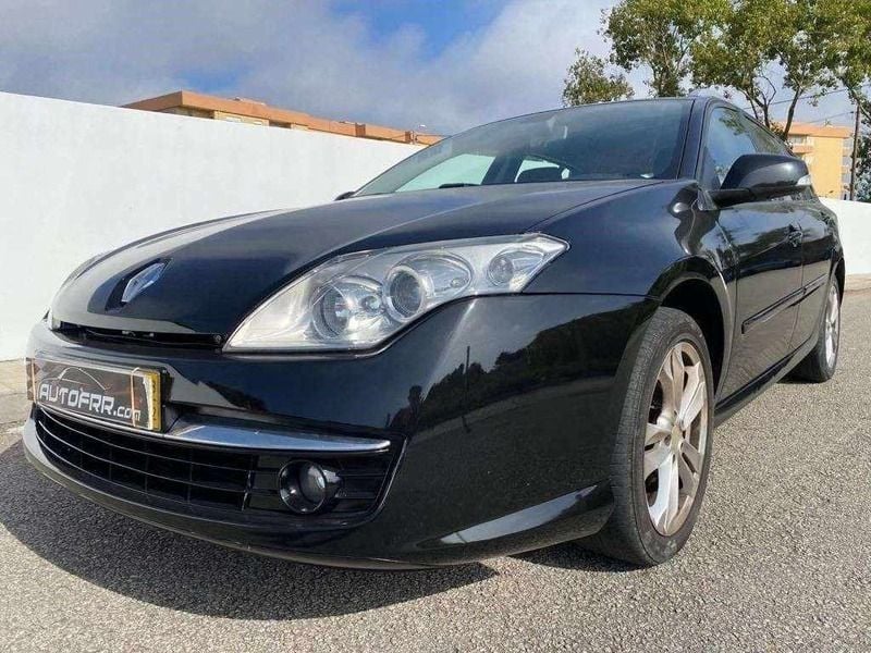 Usado Renault Laguna III Dynamique 110 HP (80 kW) 2008 Preto Carrinha