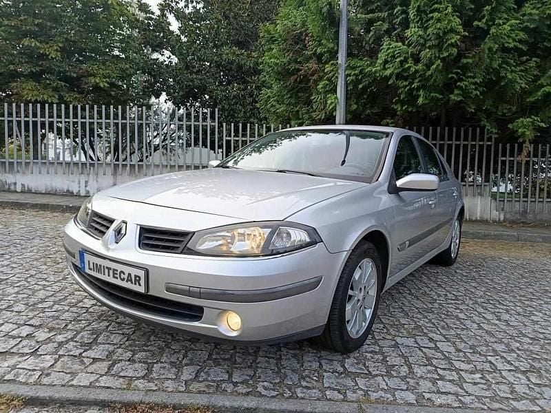Cinzento Usado 2006 Renault Laguna II Citadino | € 2.500 - Imagem 1/4