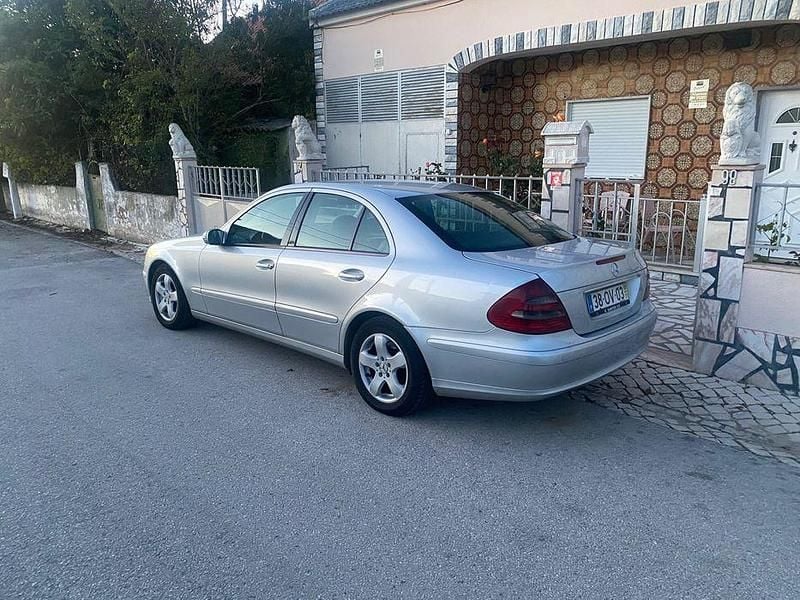 Usado Mercedes E200 2005 Sedan
