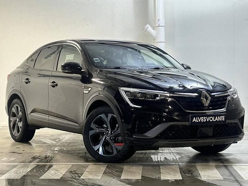 Usado Renault Arkana 143 HP (105 kW) 2021 Preto SUV