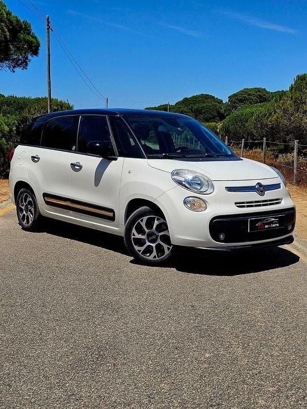 Branco Usado 2017 Fiat 500L Living Monovolume | € 11.990 (Preço justo) - Imagem 1/4