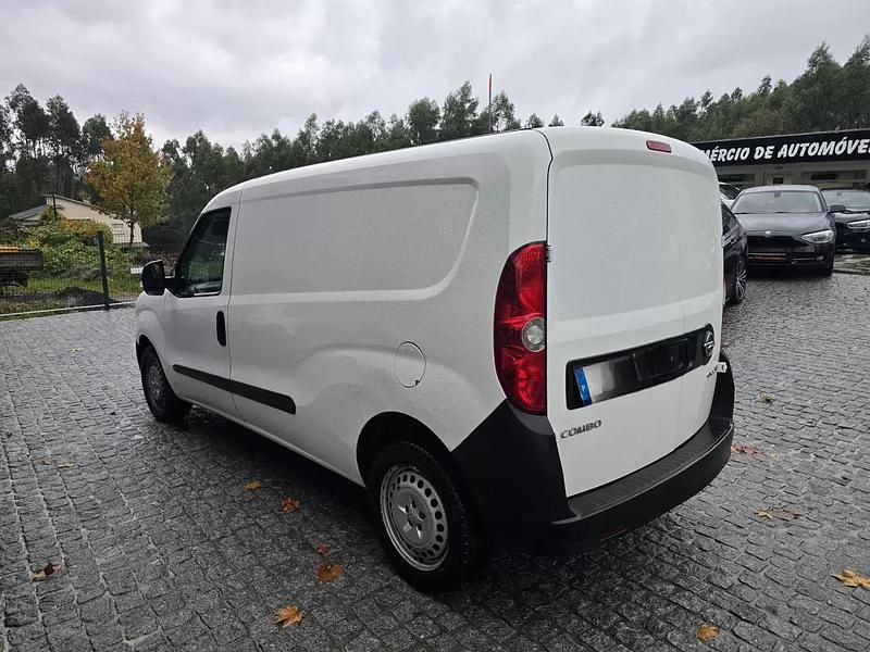 Usado Opel Combo 75 HP (55 kW) 2016 Branco Monovolume