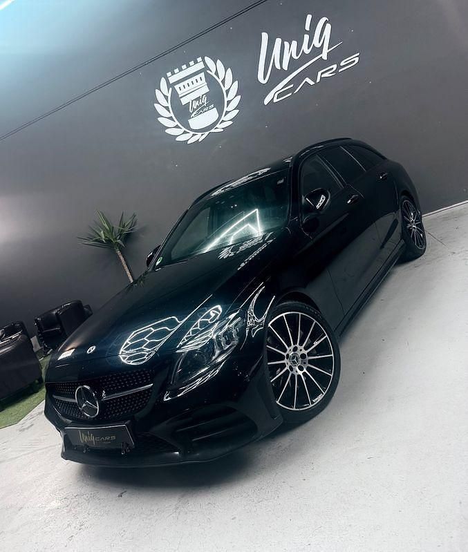 Preto Usado 2020 Mercedes C300 AMG line Carrinha | € 29.890 - Imagem 1/4