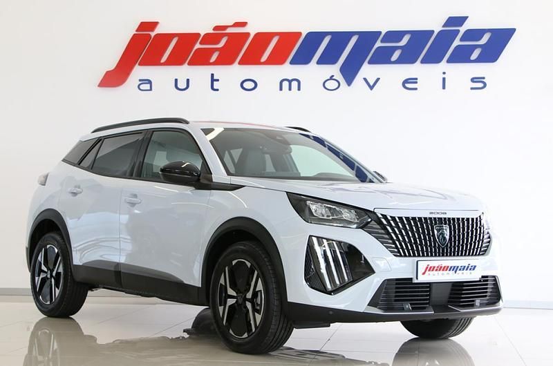 Branco Usado 2024 Peugeot 2008 SUV | € 22.500 (Preço justo) - Imagem 1/4