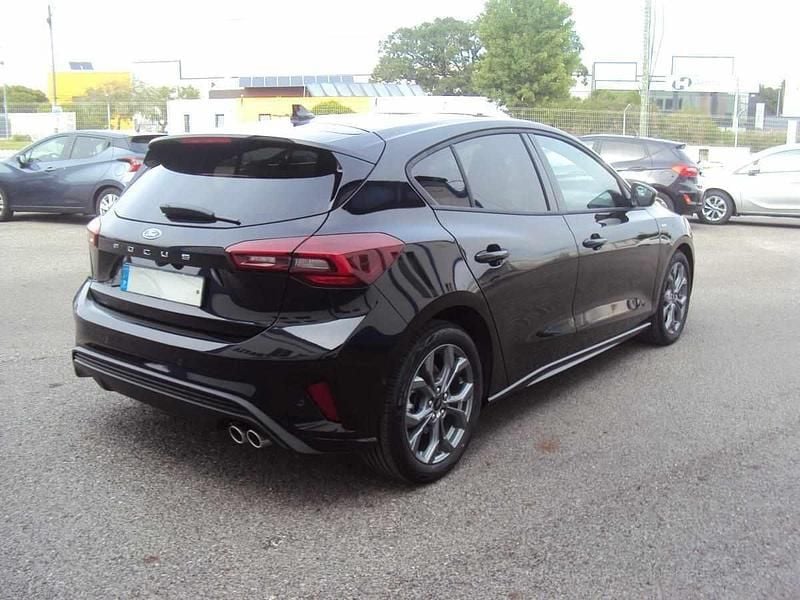 Usado Ford Focus 115 HP (84 kW) 2023 Preto