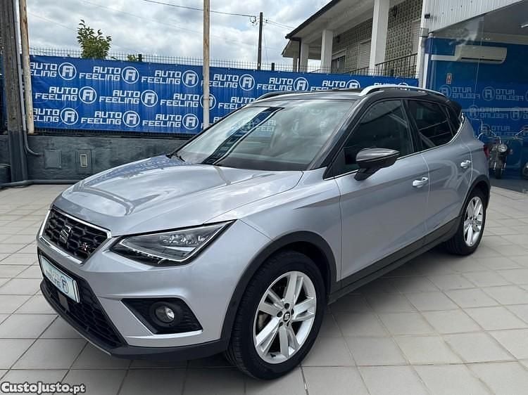 Cinza Usado 2021 Seat Arona FR SUV | € 16.990 (Preço justo) - Imagem 1/1
