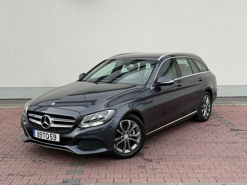 Usado 2015 Mercedes C180 Avantgarde Sedan | € 12.950 (Bom preço) - Imagem 1/4