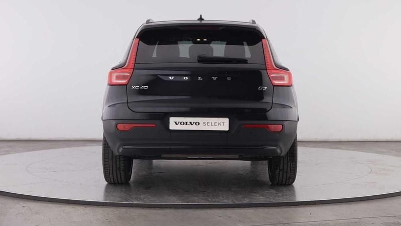Usado Volvo XC40 163 HP (119 kW) 2026 Preto SUV
