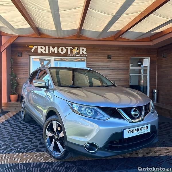 Cinza Usado 2015 Nissan Qashqai Tekna SUV | € 15.490 (Preço justo) - Imagem 1/1