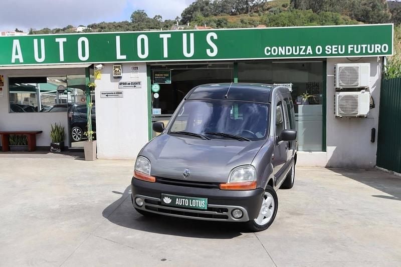 Cinza Usado 2002 Renault Kangoo Expression Monovolume | € 4.970 - Imagem 1/4