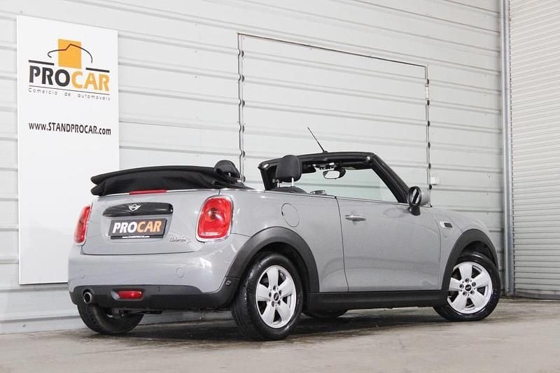 Cinzento Usado 2016 Mini Cooper Citadino | € 13.500 (Preço justo) - Imagem 1/4