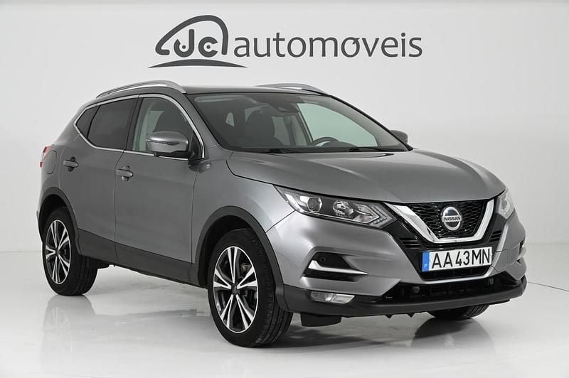 Cinzento Usado 2020 Nissan Qashqai SUV | € 22.400 (Preço justo) - Imagem 1/4