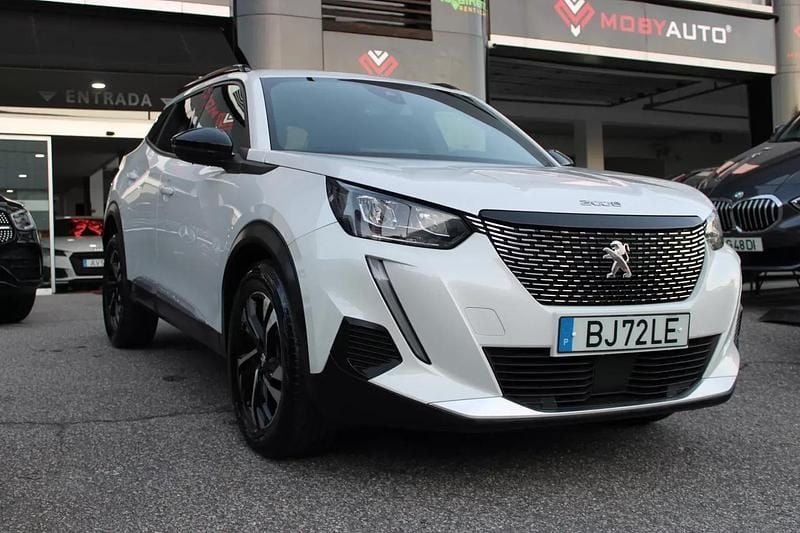 Branco Usado 2023 Peugeot 2008 Allure SUV | € 21.900 (Preço justo) - Imagem 1/4