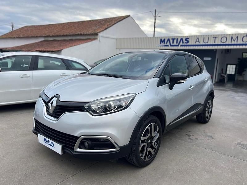 Cinzento Usado 2016 Renault Captur SUV | € 12.500 (Preço justo) - Imagem 1/4