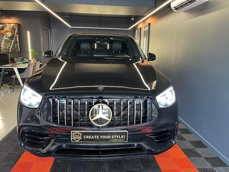 Usado Mercedes GLC300e AMG line 306 HP (225 kW) 2020 Preto SUV