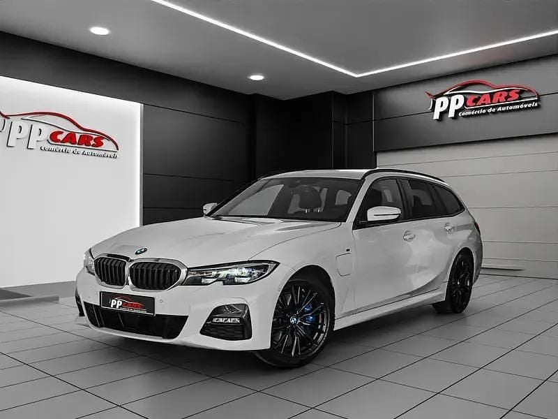 Branco Usado 2021 BMW 330 M Sport Carrinha | € 35.000 - Imagem 1/4