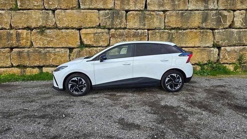 Usado MG MG4 EV Comfort 150 kW (204 HP) 2023 Branco Citadino