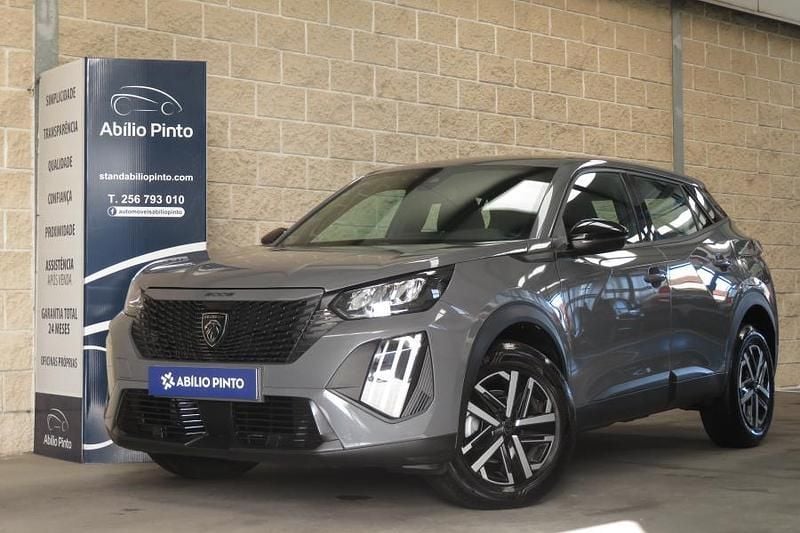 Cinza Usado 2024 Peugeot 2008 Active SUV | € 20.900 (Preço justo) - Imagem 1/4