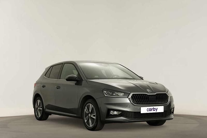 Cinzento Usado 2022 Skoda Fabia Style | € 17.290 (Caro) - Imagem 1/4