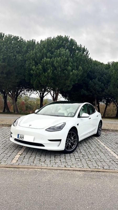Branco Usado 2021 Tesla Model 3 Long Range AWD Sedan | € 23.990 (Super Preço) - Imagem 1/4