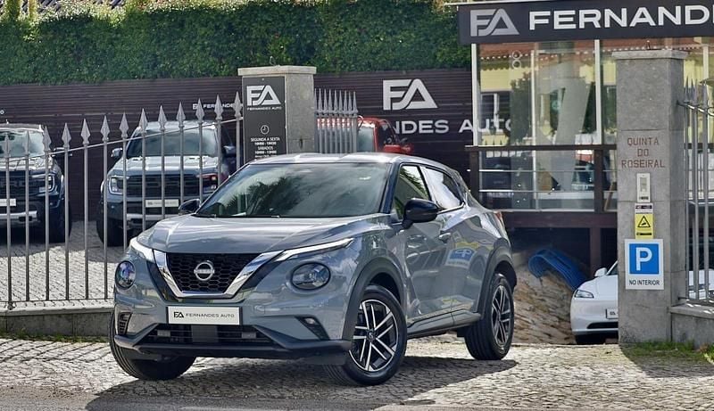 Cinza Usado 2025 Nissan Juke N-Connecta SUV | € 23.990 (Preço elevado) - Imagem 1/4