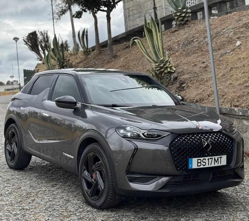 Cinzento Usado 2021 Citroën DS3 | € 18.950 - Imagem 1/4