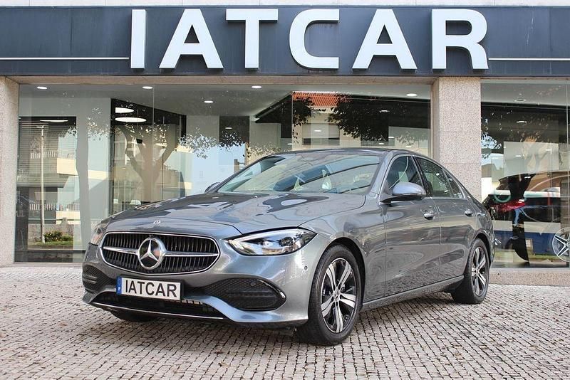 Cinza Usado 2022 Mercedes C220 Avantgarde Sedan | € 40.900 (Preço justo) - Imagem 1/4