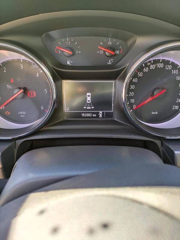 Usado Opel Astra Innovation 110 HP (80 kW) 2017 Pretofarois diurnos Carrinha