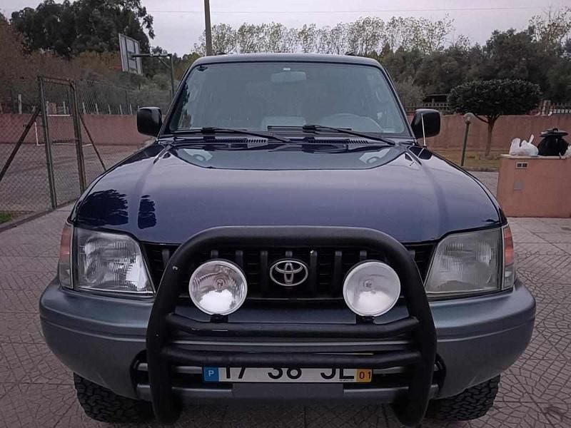 Usado Toyota Land Cruiser 131 HP (96 kW) 1998 Azul Citadino