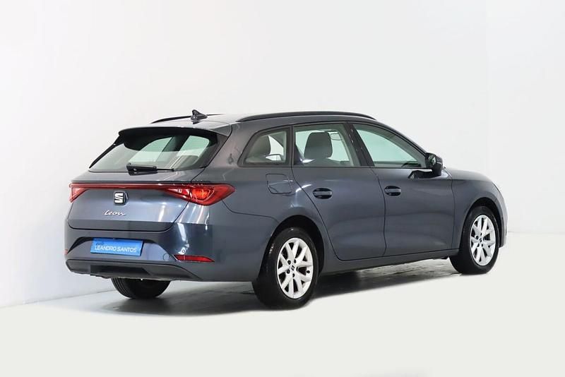 Usado Seat Leon 115 HP (84 kW) 2022 Cinzento
