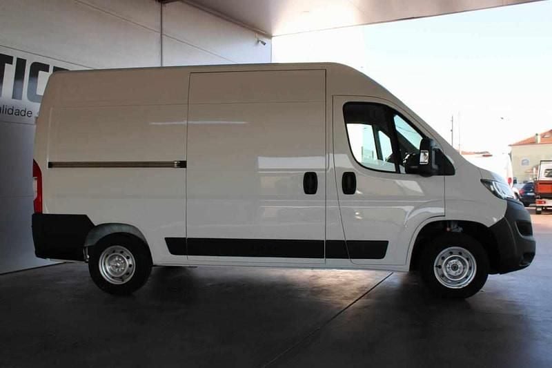 Branco Usado 2020 Peugeot Boxer Van | € 19.900 (Preço justo) - Imagem 1/4