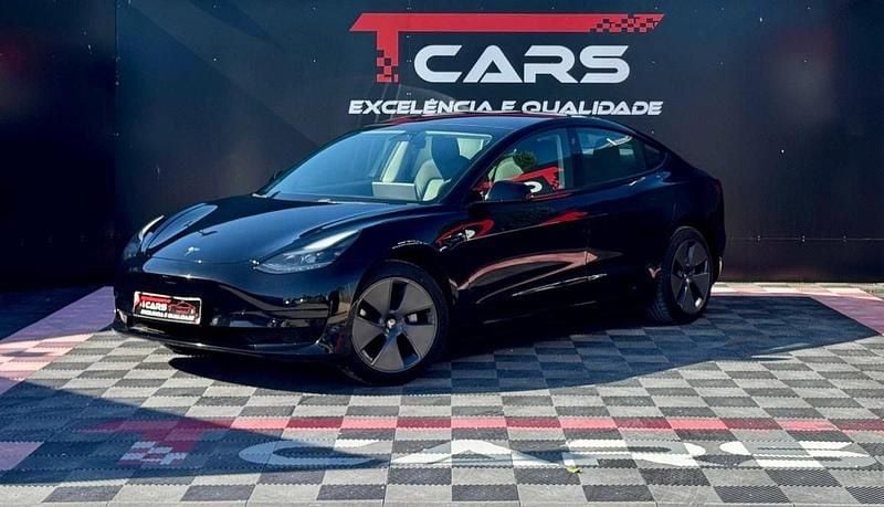 Preto Usado 2021 Tesla Model 3 Standard Range Plus Sedan | € 27.900 (Preço justo) - Imagem 1/4