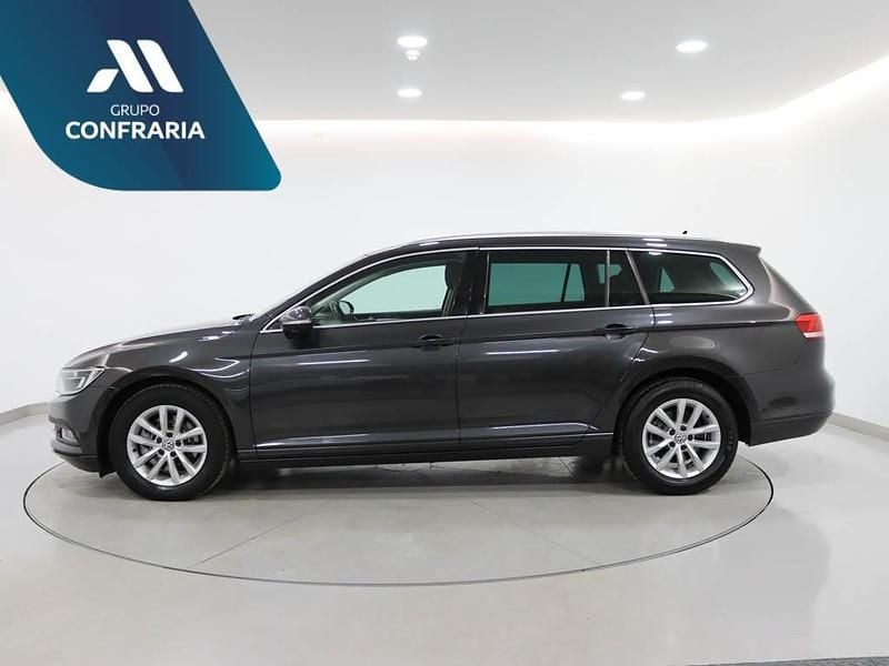 Usado VW Passat 120 HP (88 kW) 2018 Cinza Carrinha