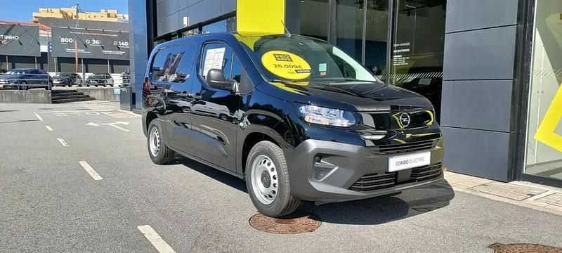 Preto Novo 2025 Opel Combo-e Life Sedan | € 30.400 - Imagem 1/4