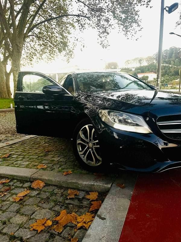 Azul Usado 2015 Mercedes C180 Carrinha | € 15.350 (Preço justo) - Imagem 1/4