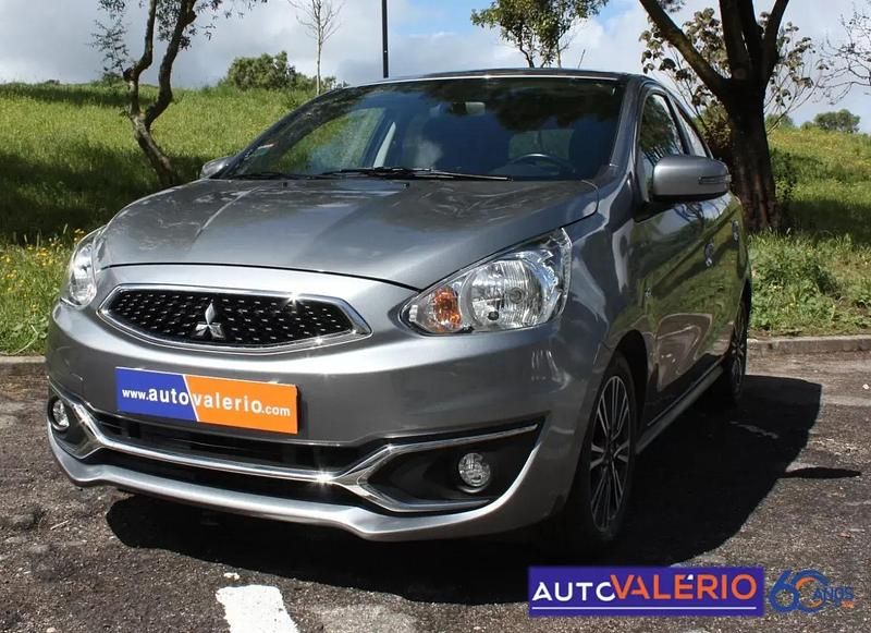 Cinzento Usado 2017 Mitsubishi Space Star Intense | € 9.950 (Preço justo) - Imagem 1/1