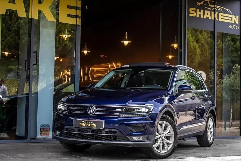 Azul Usado 2018 VW Tiguan Highline SUV | € 24.750 (Bom preço) - Imagem 1/4