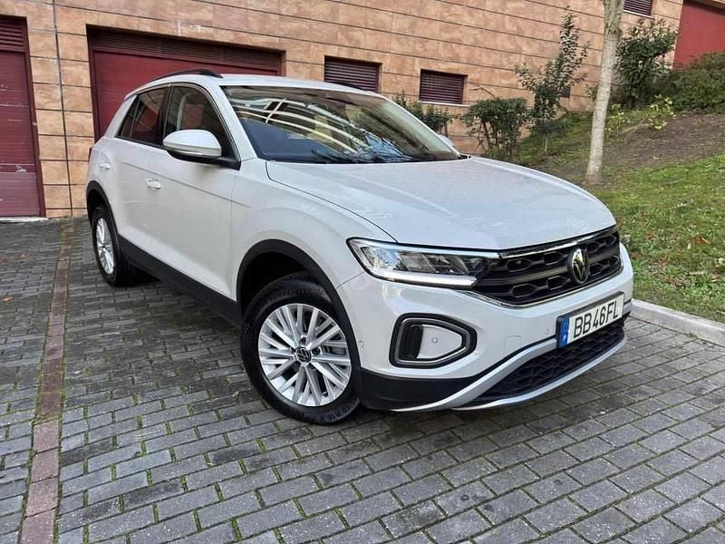 Usado VW T-Roc 110 HP (80 kW) 2023 Outra SUV