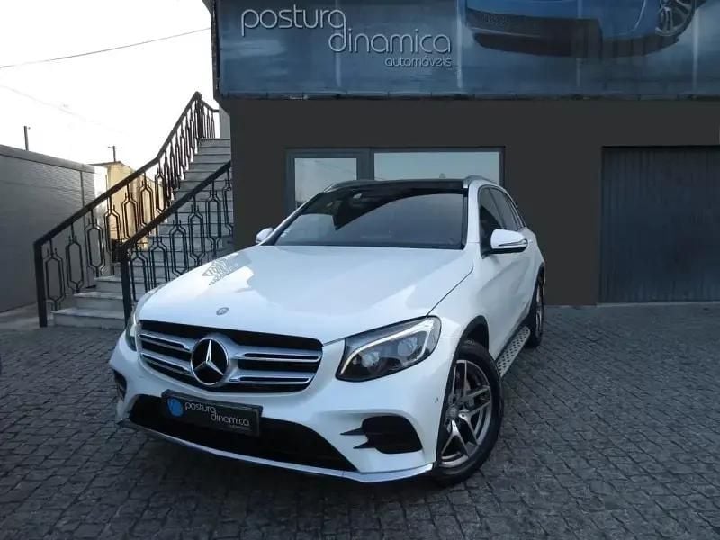 Branco Usado 2016 Mercedes GLC220 AMG line SUV | € 29.990 (Caro) - Imagem 1/4