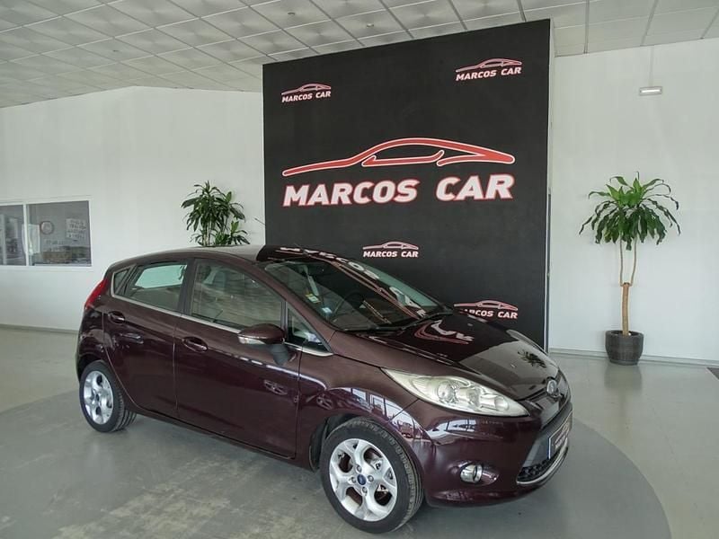 Usado Ford Fiesta Titanium 85 HP (62 kW) 2008 Outra Citadino