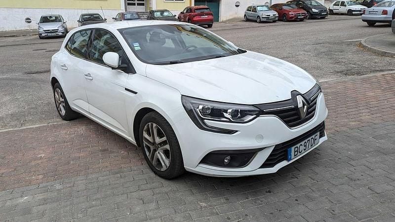 Usado 2018 Renault Mégane IV Sedan | € 11.750 (Bom preço) - Imagem 1/4