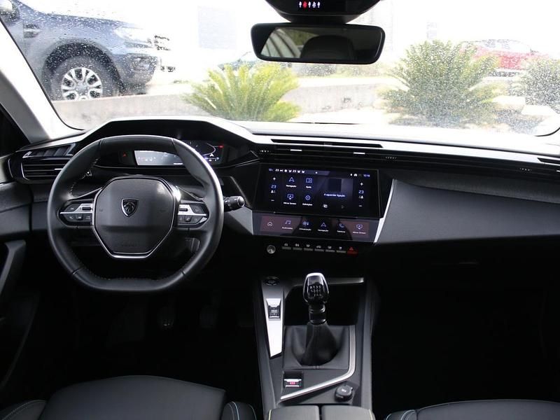 Usado Peugeot 308 Allure 130 HP (95 kW) 2024 Preto