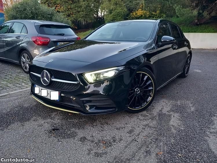 Preto Usado 2019 Mercedes A180 AMG line Citadino | € 24.990 (Preço justo) - Imagem 1/1